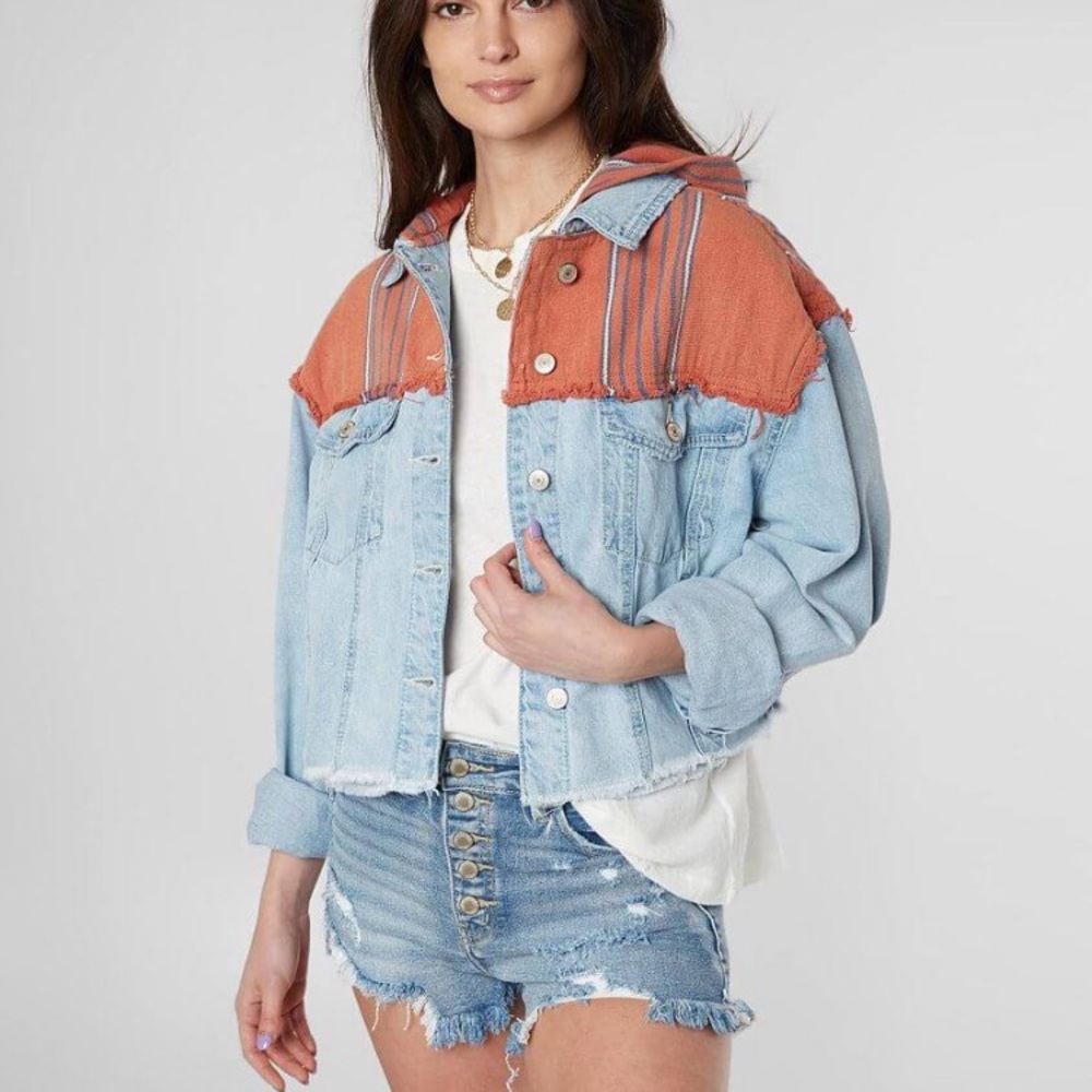☁️FREE PEOPLE Baja Hooded Denim Jacket ☁️